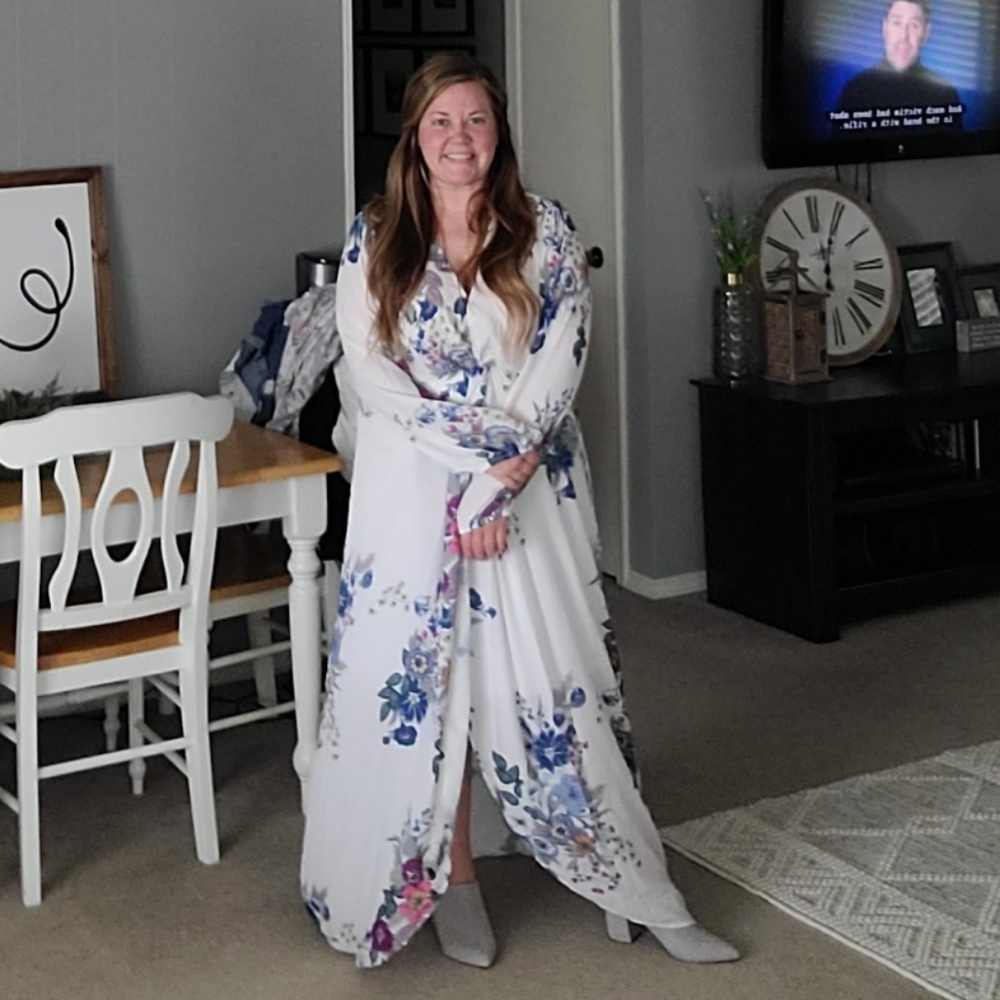 Chic soul, 1x, white floral long sleeve maxi dress